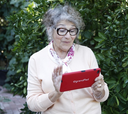 prevent social isolation with grandPad tablets for seniors