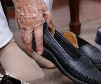 adaptive shoes for seniors