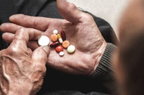8 Tips to Avoid Harmful Drug Reactions and Overmedication in Seniors