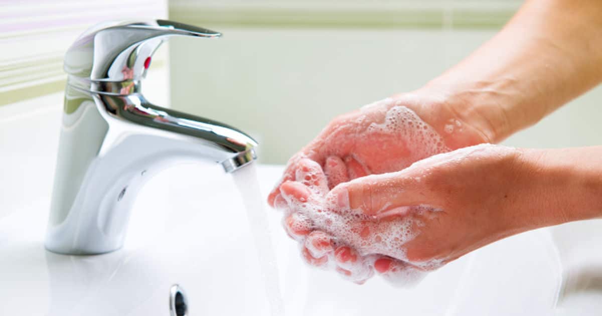 Safety Bath Mats Reduce Bathroom Fall Risk – DailyCaring