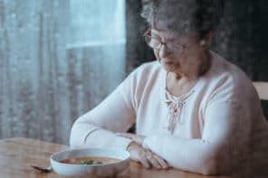 10 Reasons Why Seniors Lose Their Appetite