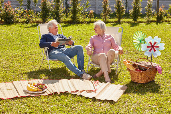 6 Summer Staycation Ideas for Seniors During Covid-19 – DailyCaring