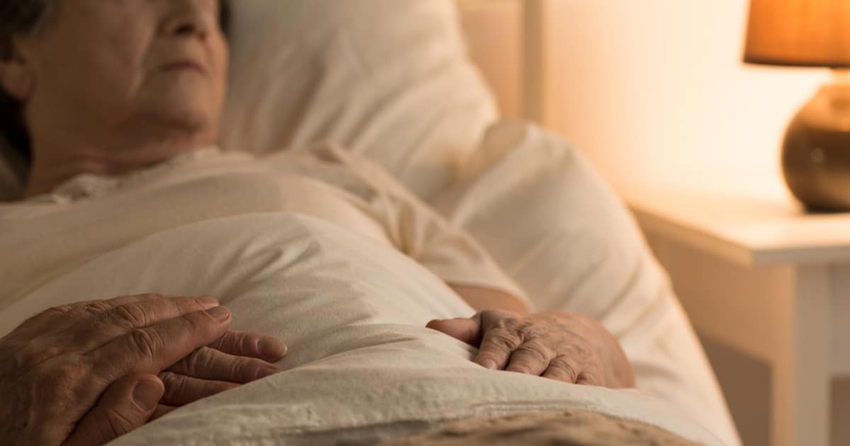 6 Hygiene Tips For Bed Bound Seniors DailyCaring