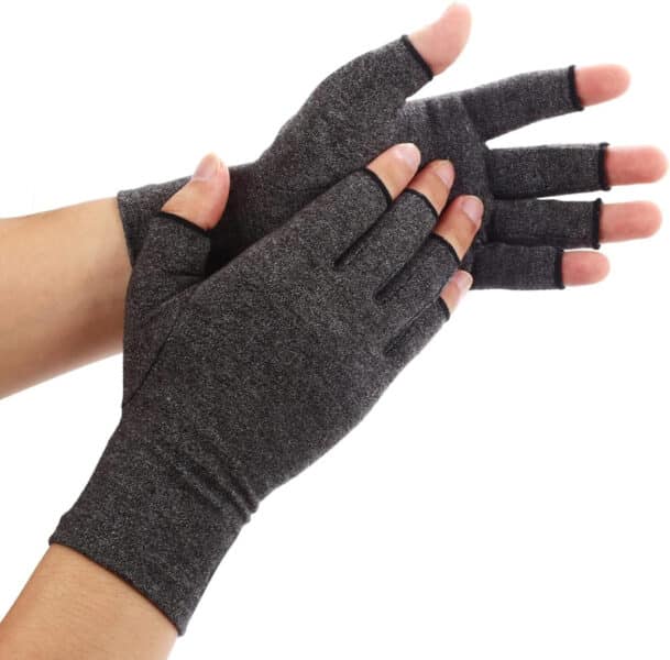 Compression gloves soothe arthritis in hands and fingers