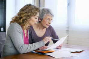 6 Tips to Ease Into Helping Aging Parents Manage Finances