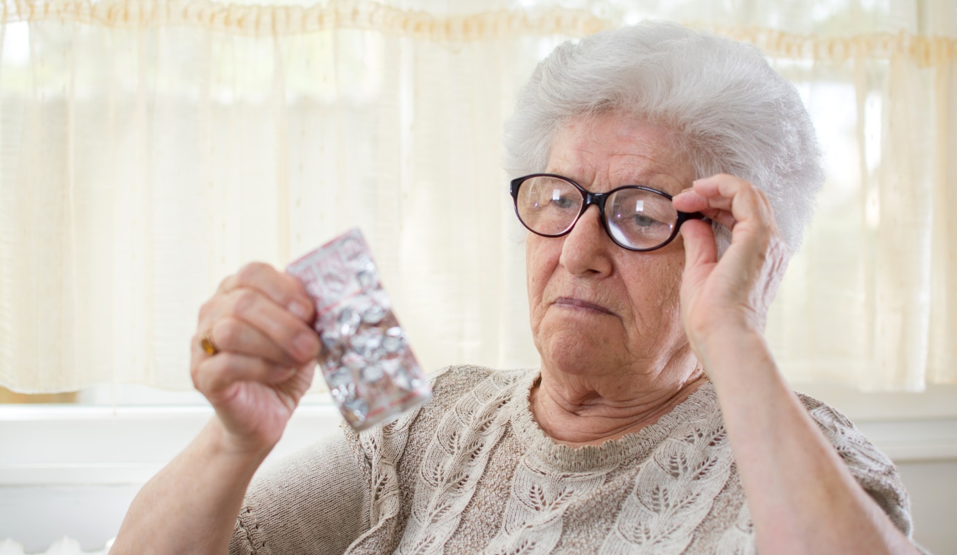 Find out which supplements cause negative interactions with common medications – including medications for blood pressure or heart issues