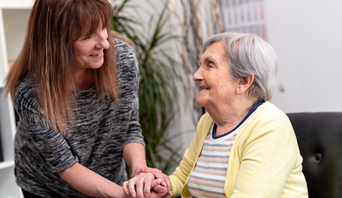 5 dementia care strategies that make daily life a little easier