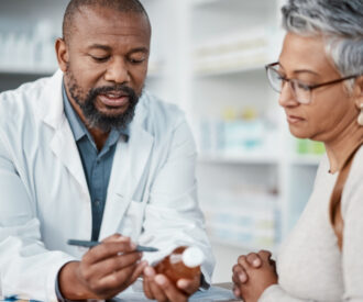 Asking pharmacists key questions about medications helps keep seniors healthier